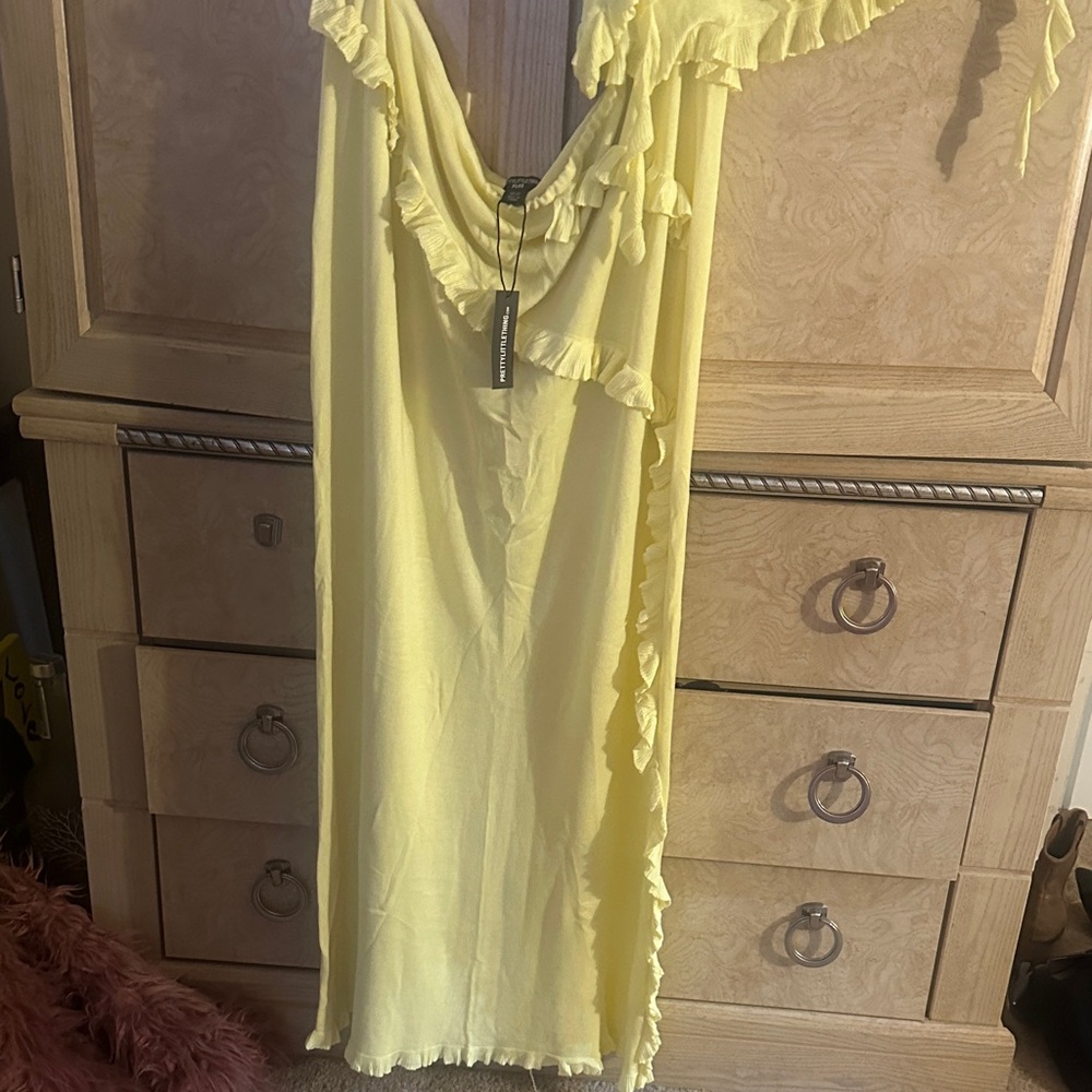PrettyLittleThing Yellow One-Shoulder Ruffle Dress Set - Picture 6 of 6
